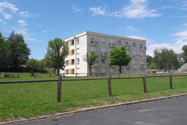 388 -Sainte Sigolène (43) -Démolition 15 logements -Opac -bmv -photo 02